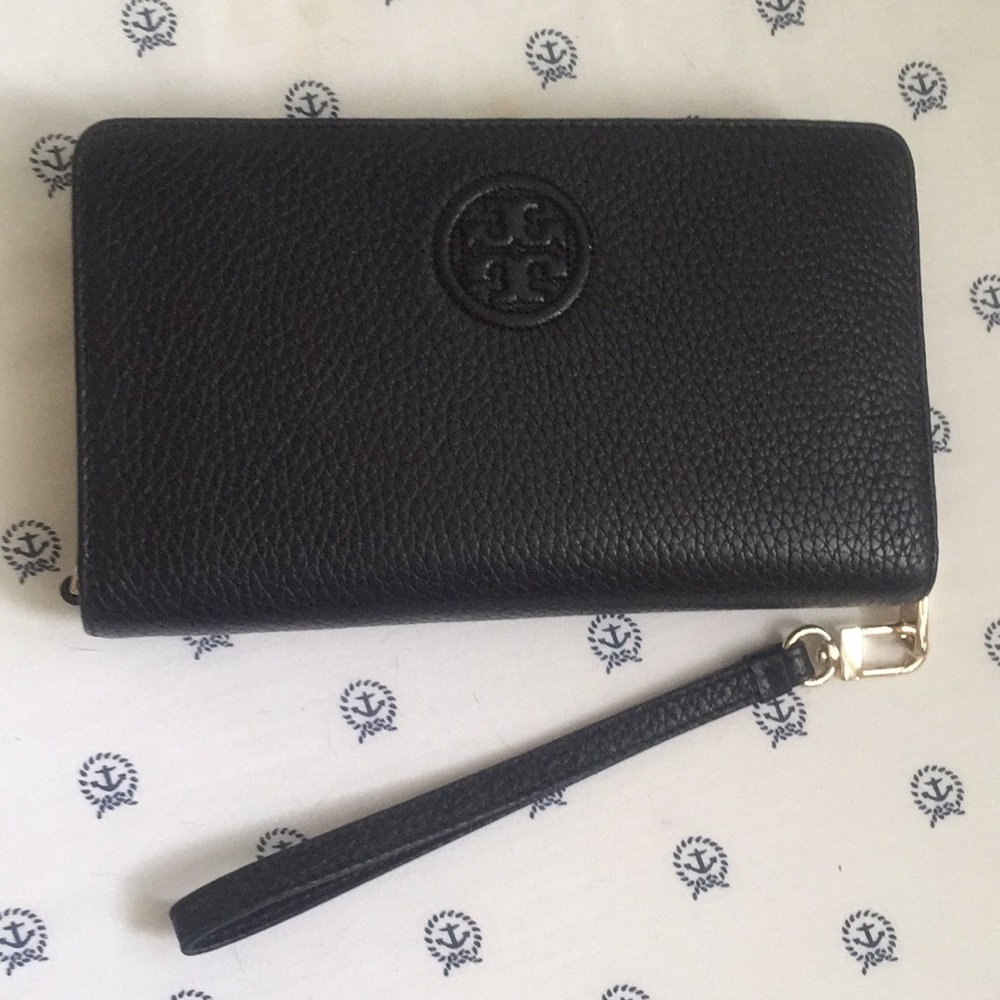 TRADING Tory Burch Wallet Used 7.5” L and 4.5” W.
